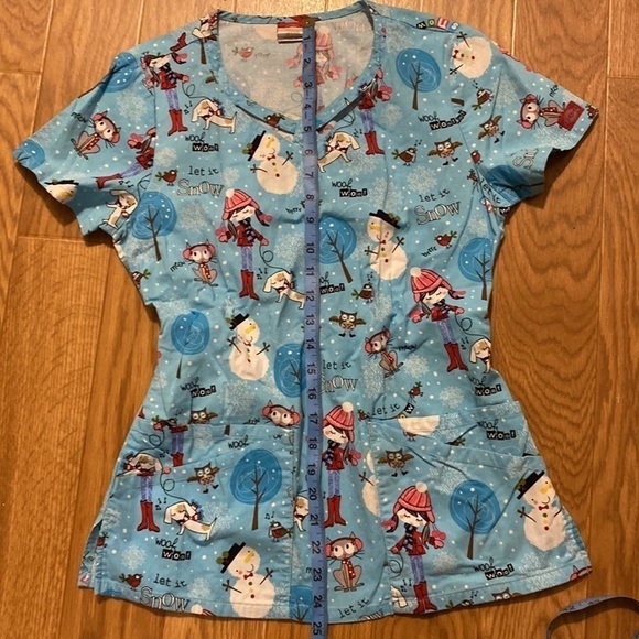 DICKIES Blue Winter Snowman Theme Scrub Top Shirred Back Pockets (Size XS) - Picture 5 of 7